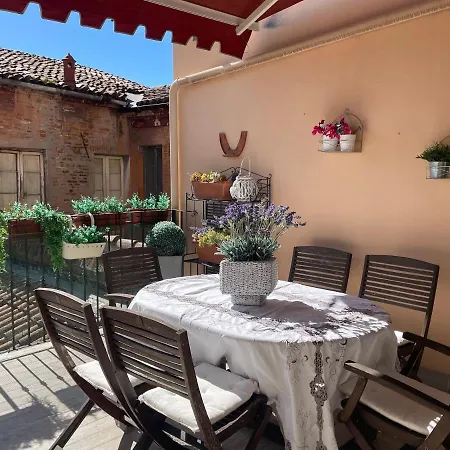 La Di Giulia Vendégház Ferrara