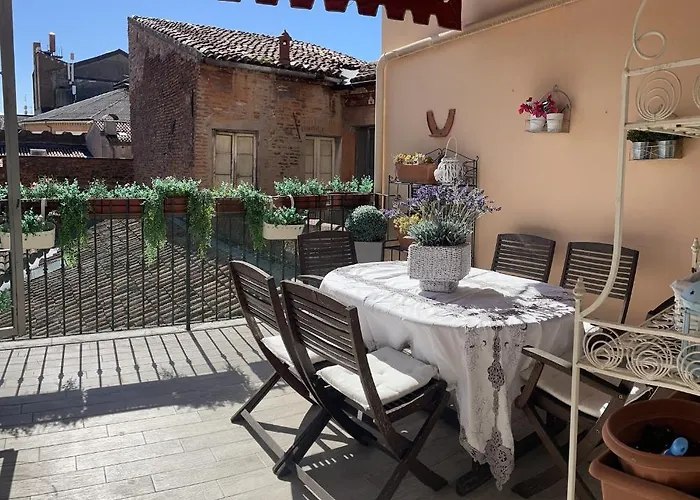 Affittacamere La Di Giulia Ferrara